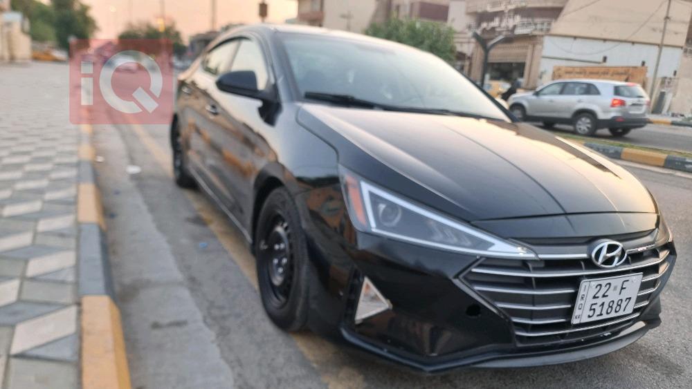 هیوندای ئەلەنترا